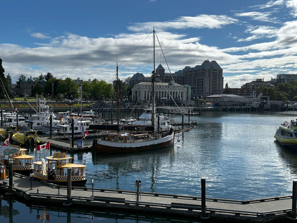 11 - Hafen Victoria 02 - Victoria