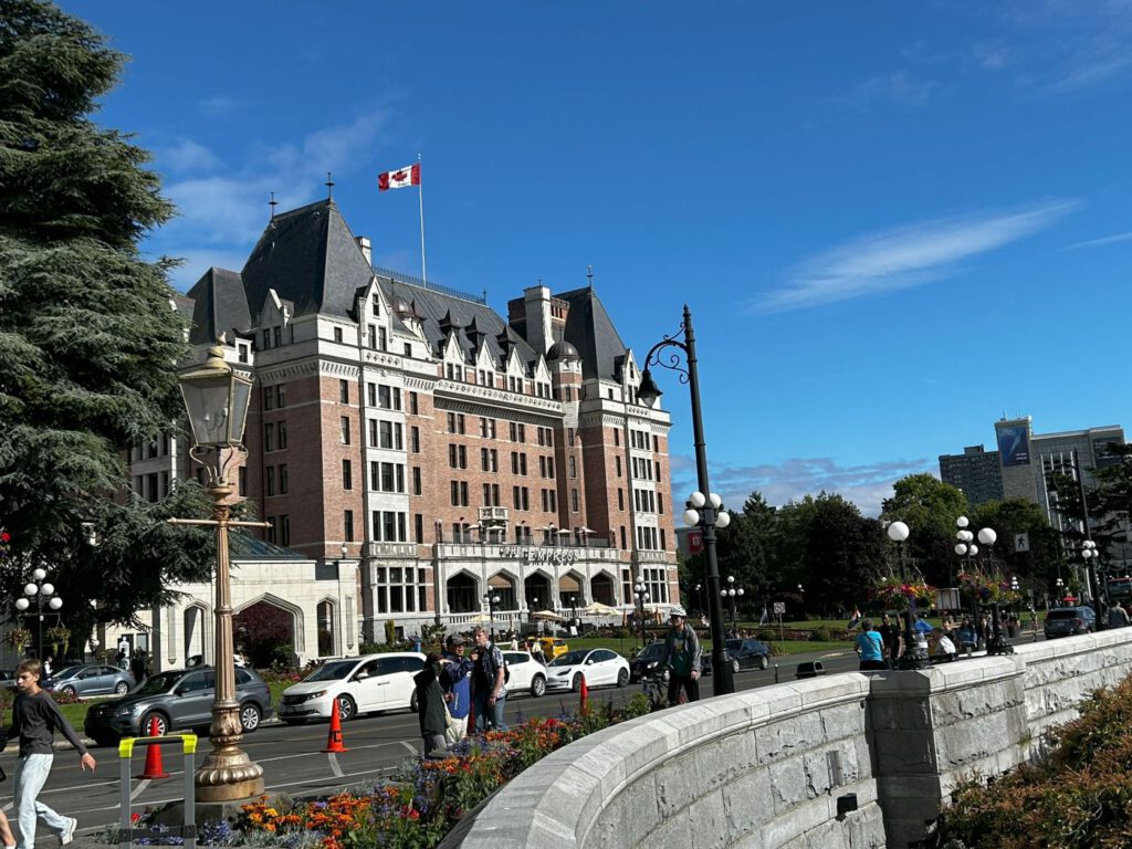12 - The Empress - Victoria