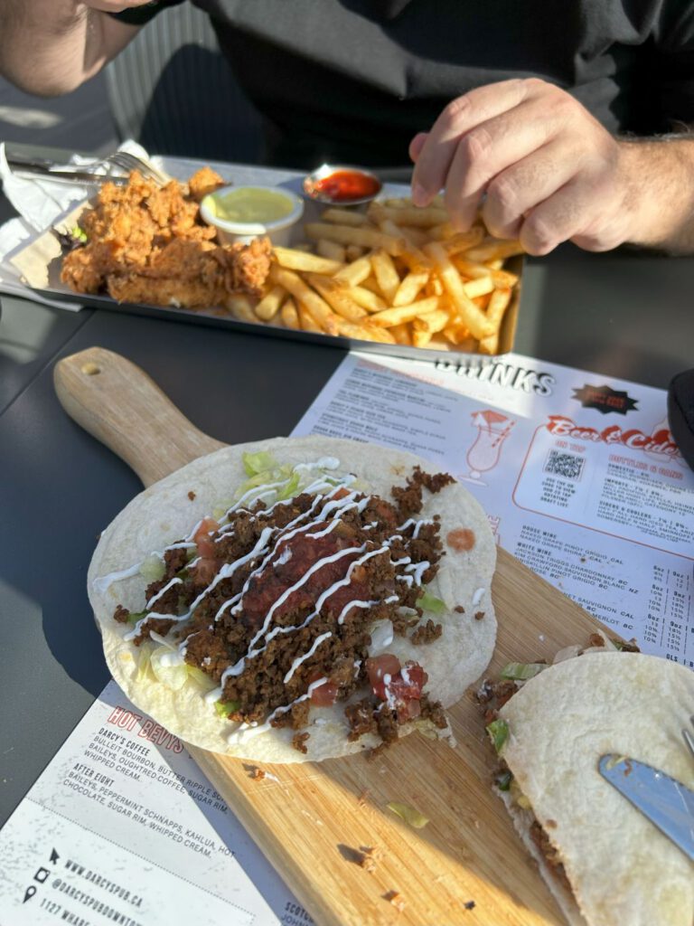 14 - Darcy's Pub Downtown - Abendessen - Victoria