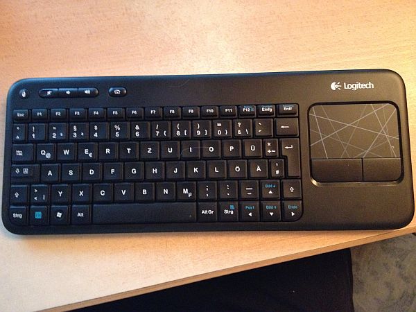 Logitech K400 Logitech K400