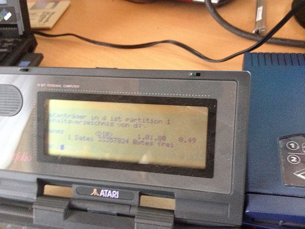 Atari Portfolio mit ZIP-Laufwerk - Disk D: 33357824 Bytes frei!