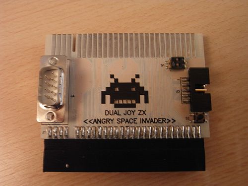 Angry Space Invader weiss