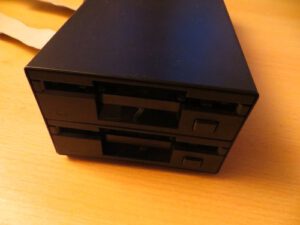 Beta Disk - Diskettenlaufwerk Vorderseite
