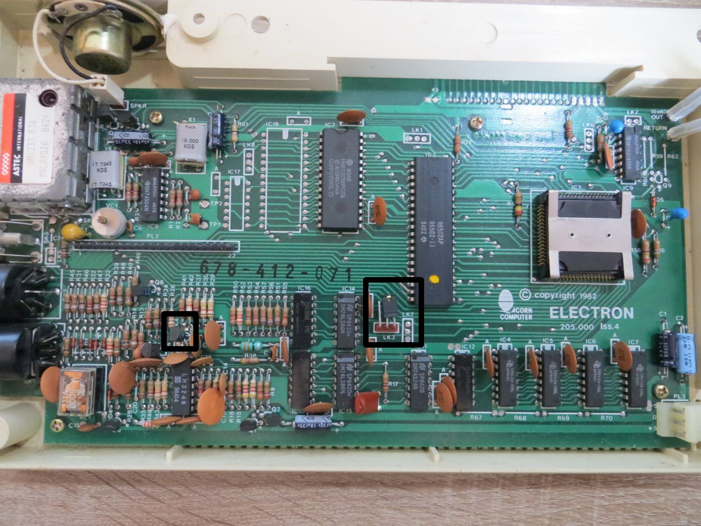 Mainboard Issue 4 - LK3 und LK4