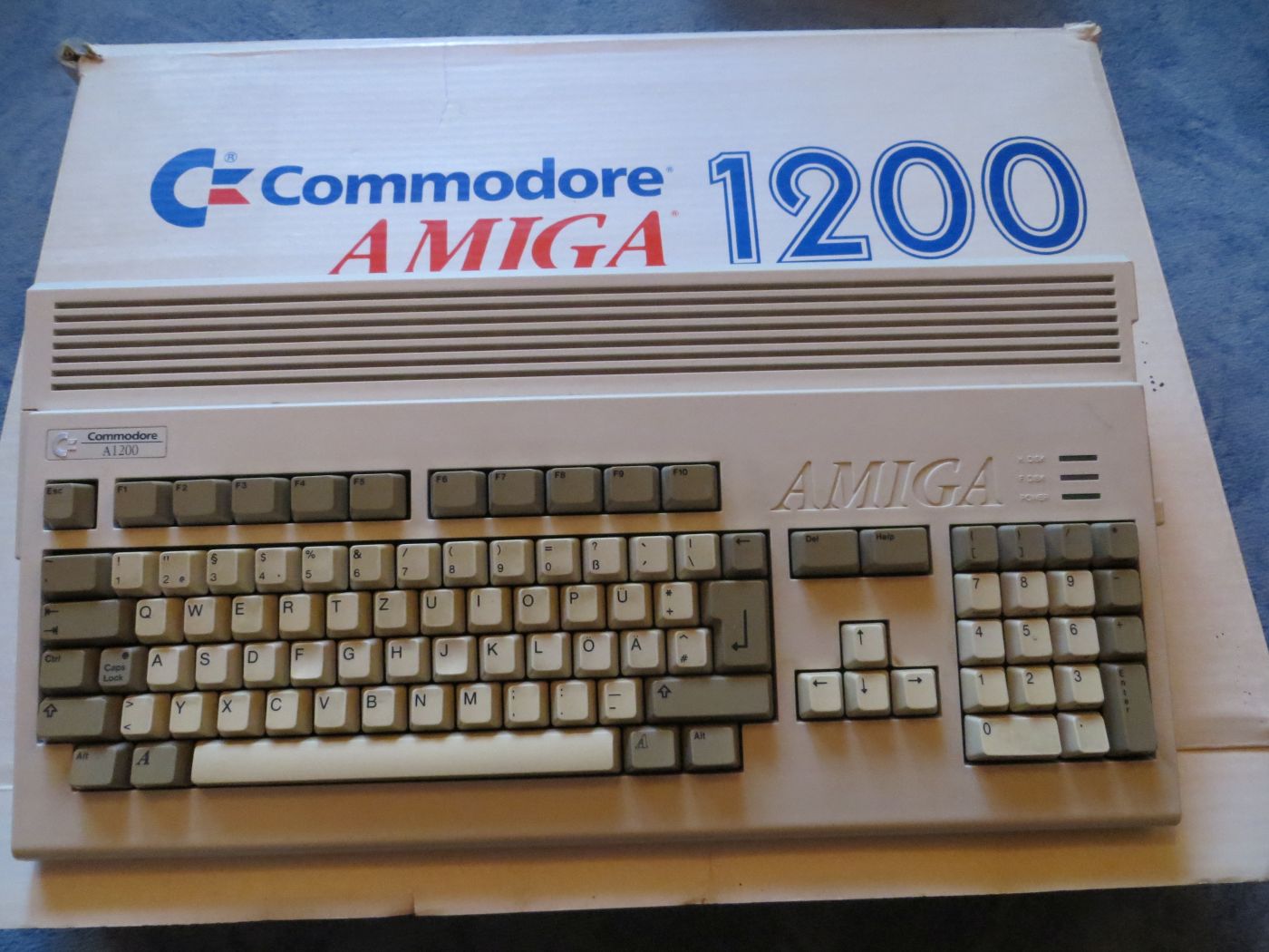 Amiga 1200 mit Schachtel