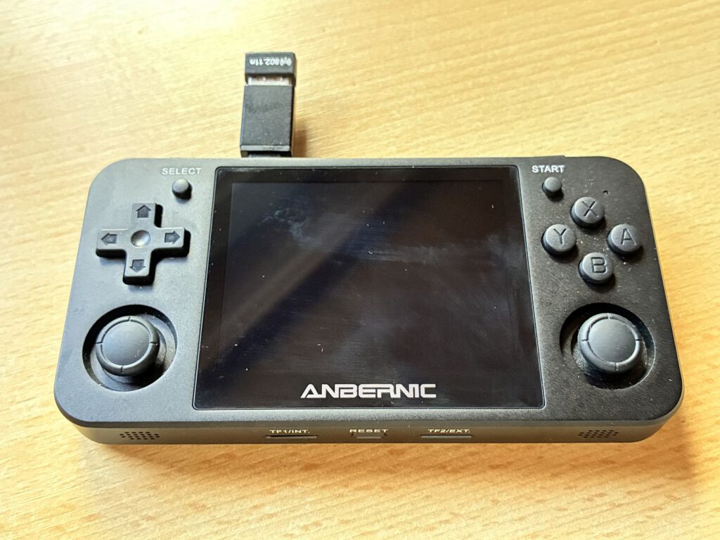 Anbernic RG 351MP - mit WiFi-Dongle