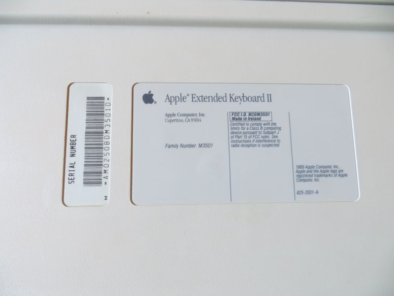 Apple Extended Keyboard II Typenschild