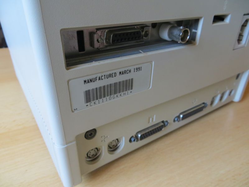 Apple Macintosh SE/30 - hinten links Anschlüsse