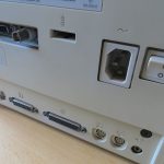 Apple Macintosh SE30 hinten rechts Anschlüsse