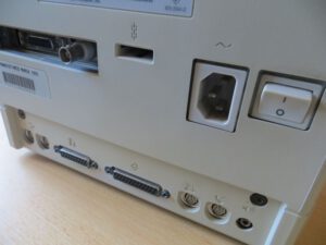 Apple Macintosh SE30 hinten rechts Anschlüsse