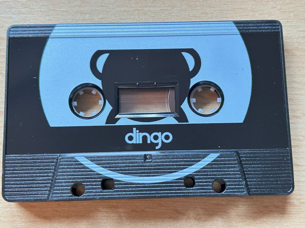 Dingo - Vorderseite Hülle