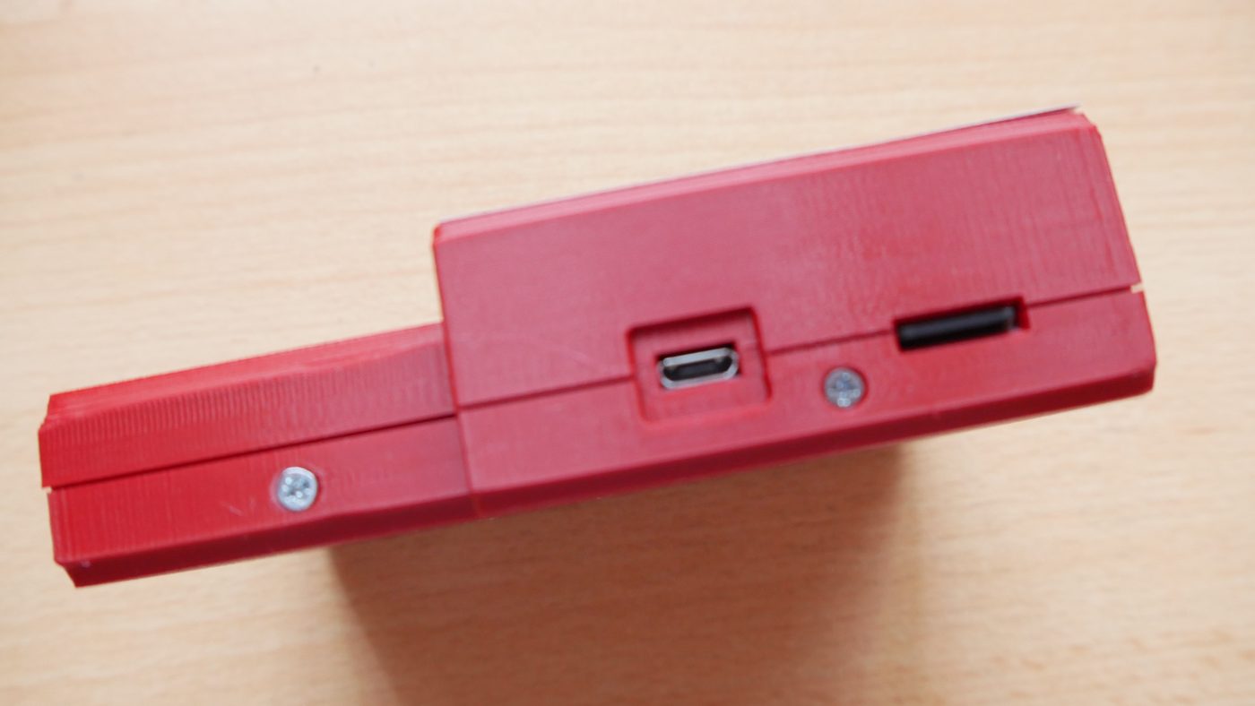 Dragonfly - USB-Anschluss und SD-Karte