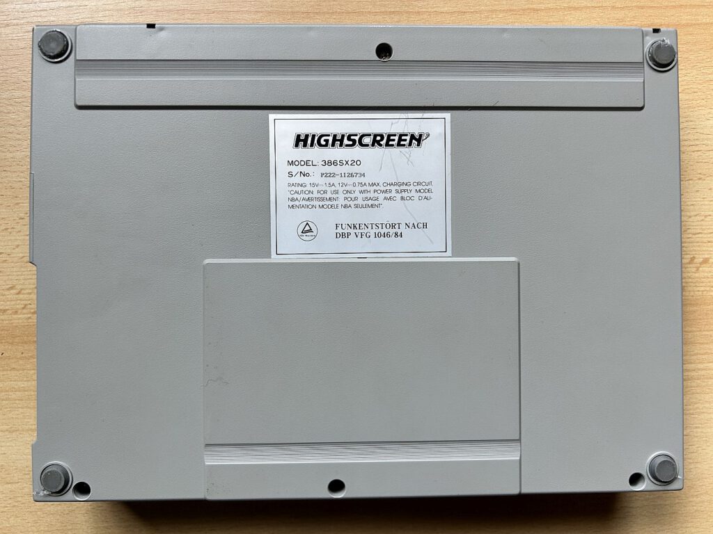 Highscreen 386 SX 20 - Unterseite