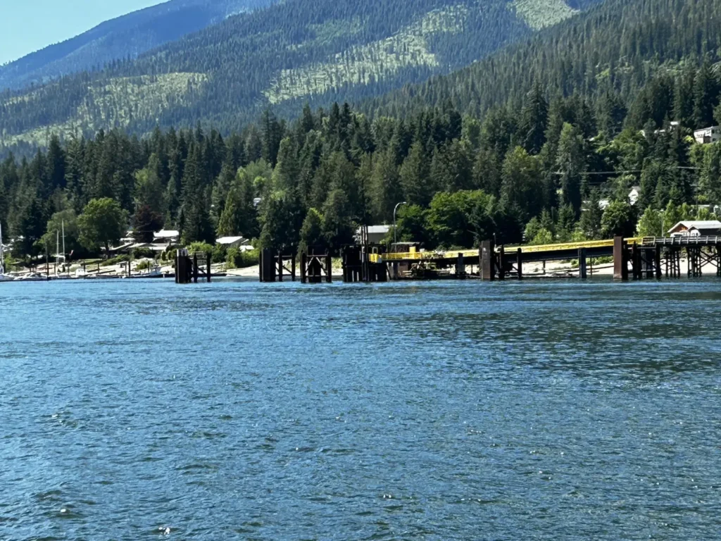 Fähre Kootenay Bay - Balfour