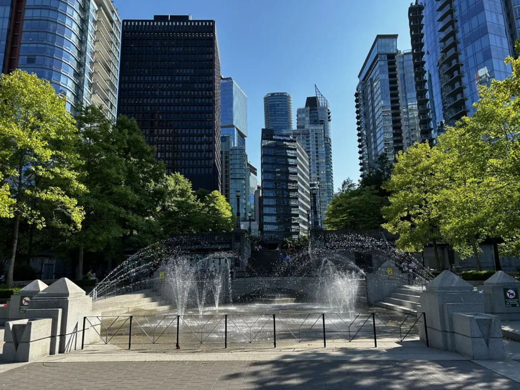  Springbrunnen im Harbour Green Park in Vancouver