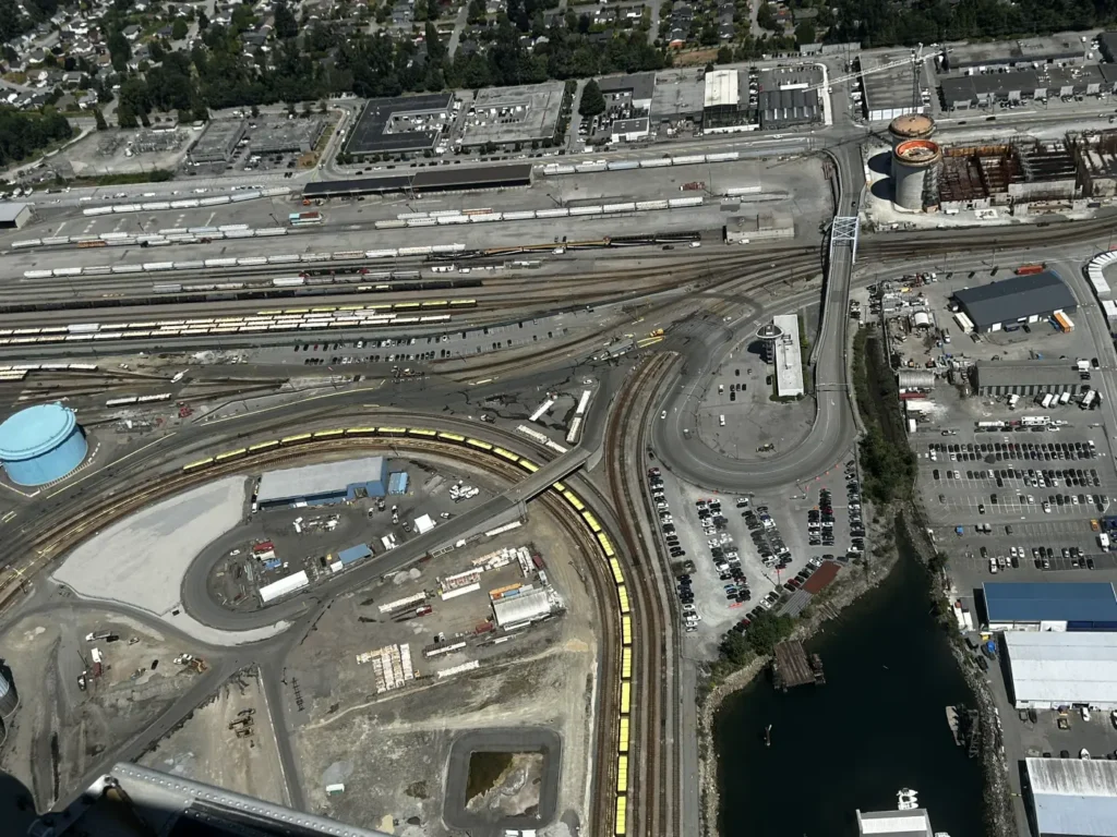 Lonsdale Quay-Gebiet und der angrenzende Rangierbahnhof