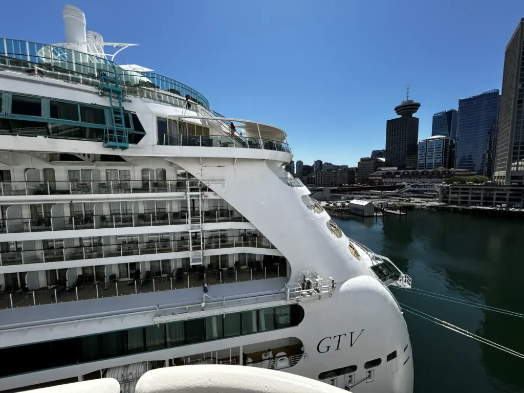 Radiance of the Seas [Image Context] am Liegeplatz des Canada Place