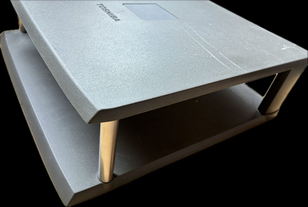 Monitor Stand - rechts oben