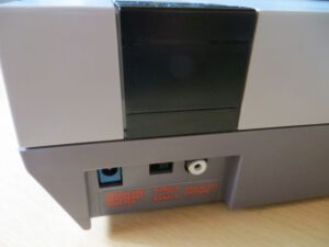 NES Netzteilanschluss und Antennenanschluss