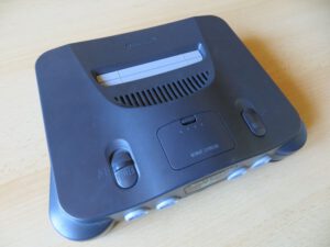 Nintendo 64 links oben