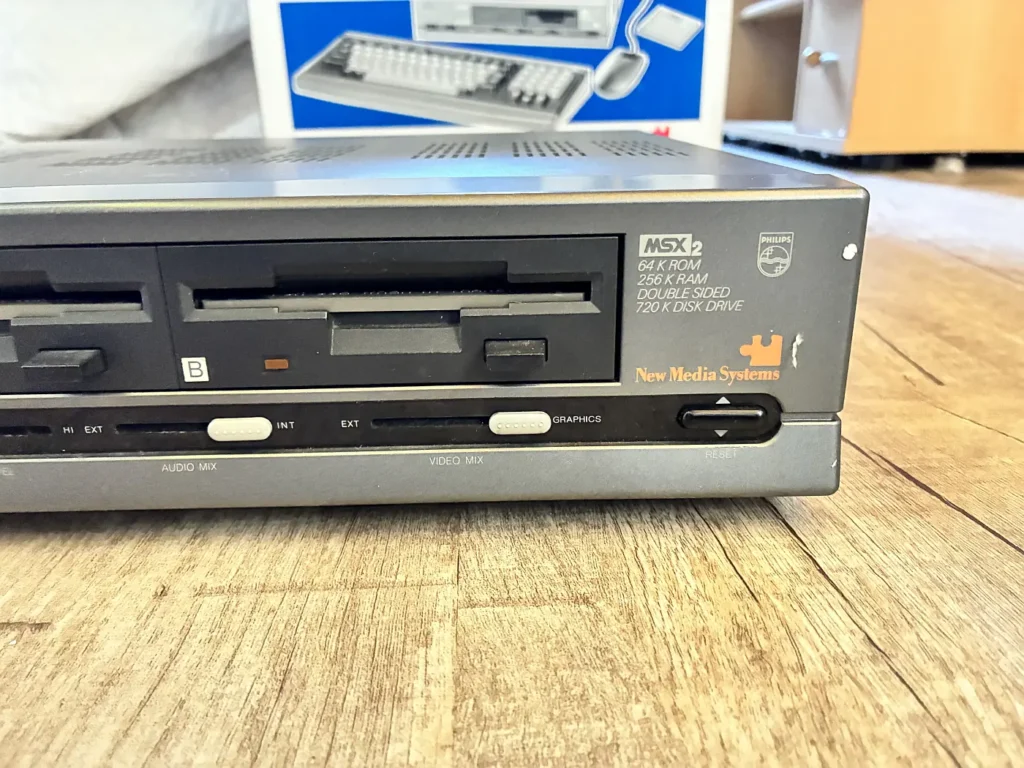 Philips NMS8280 - Front - rechts