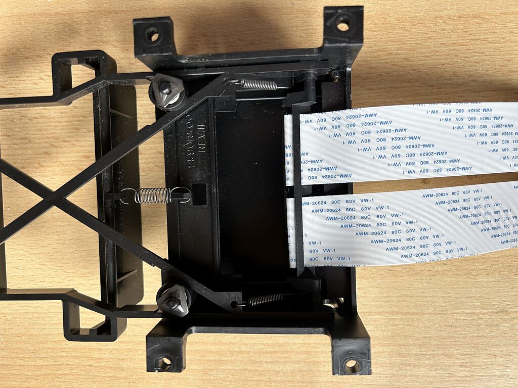 Saba Videoplay - Cartridge Slot Unterseite - neues Kabel umgeschlagen