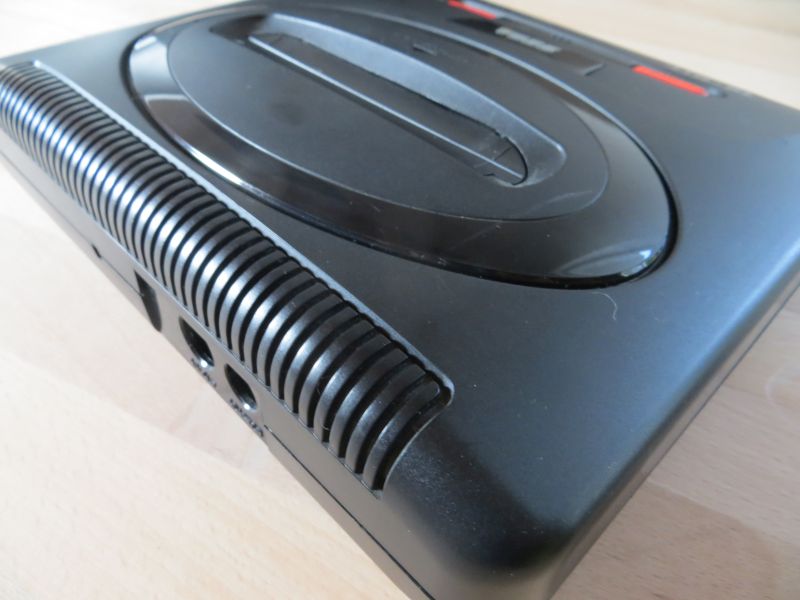 Sega Mega Drive 2 – Cartridge Slot – Jungsis Corner