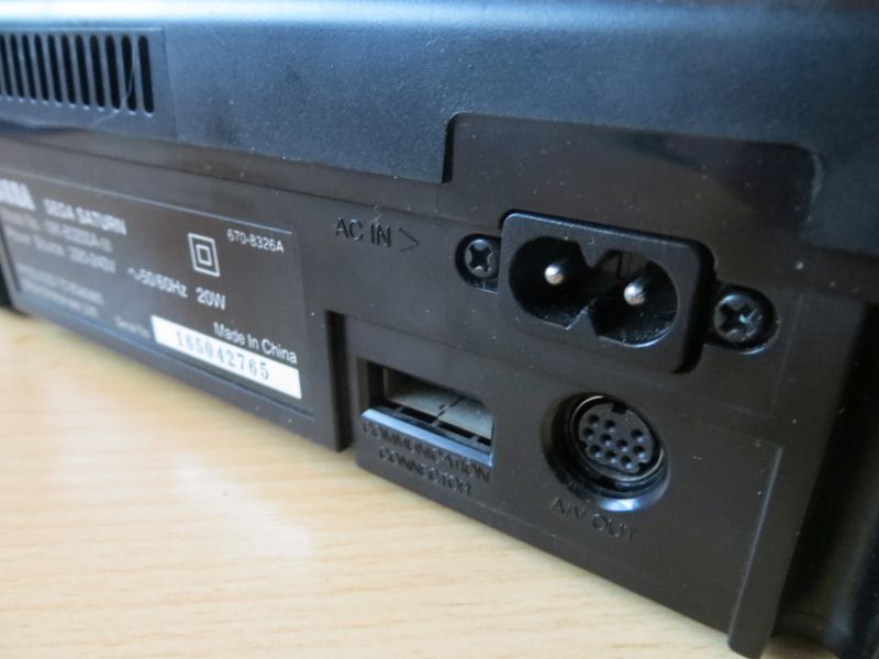 AV out und Stromanschluss