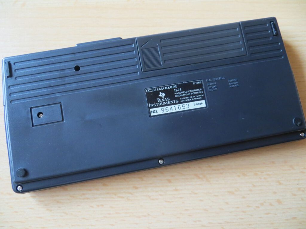 TI-74 Basicalc - Unterseite
