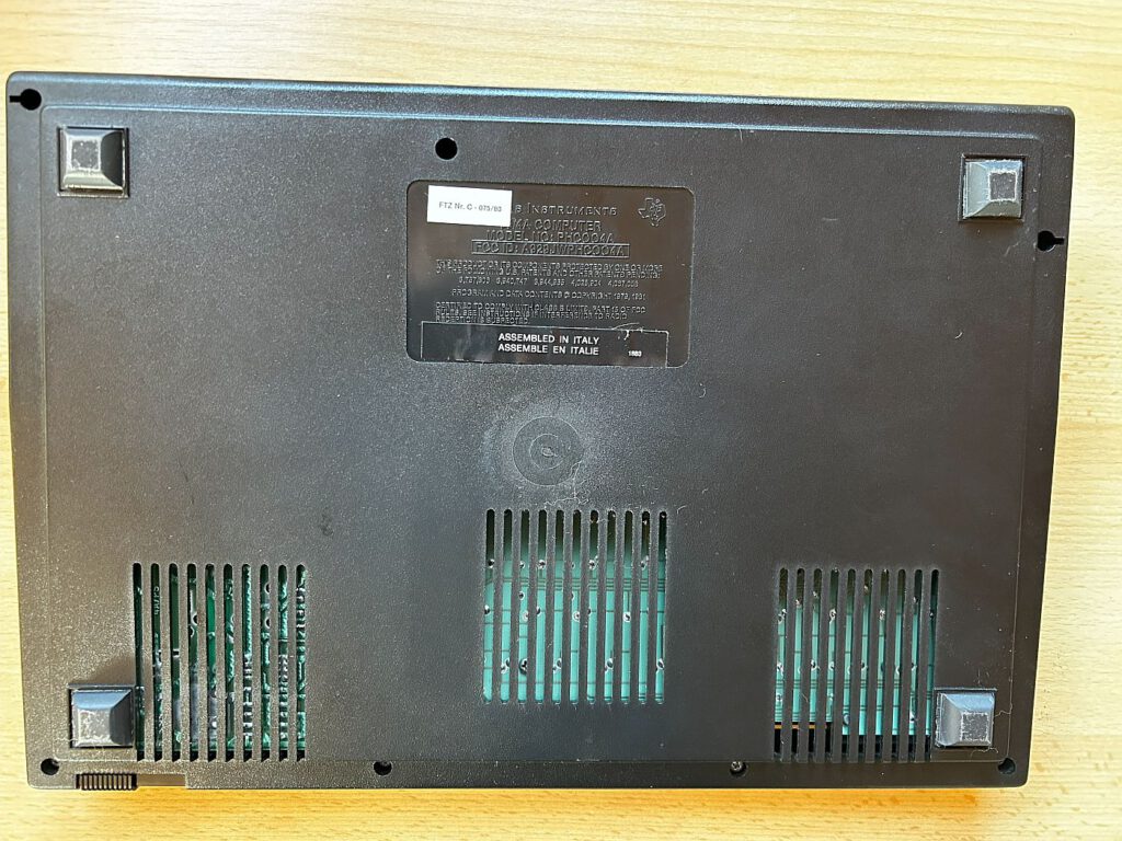 TI 994A - Unterseite