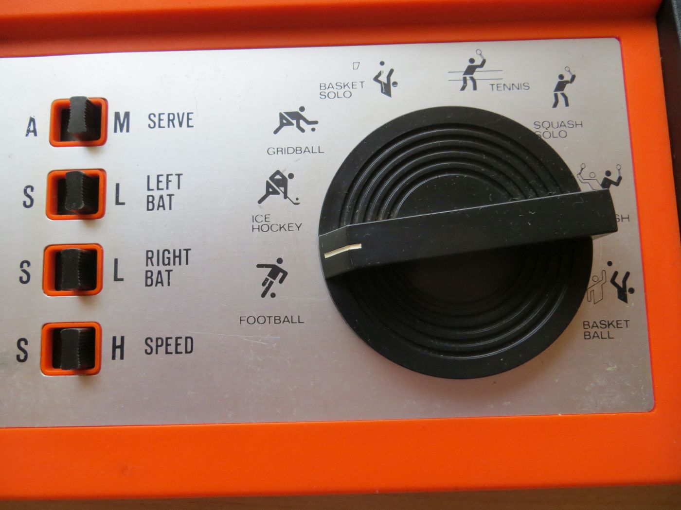 Binatone TV Master MK 8 [Pong Konsole]