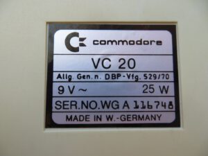 VC 20 Typenschild