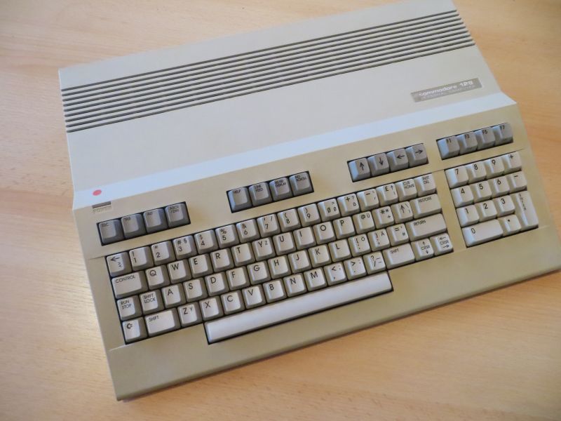 Commodore 128