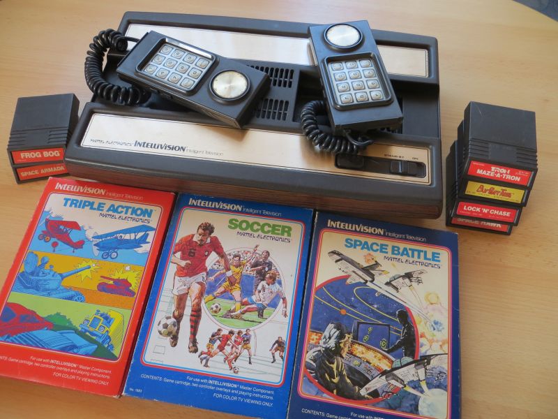 Mattel Intellivision - komplett mit Spielen