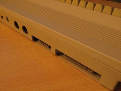 Commodore 64 C - Rückseite 2