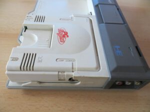 PC Engine Interface Unit - rechte Seite