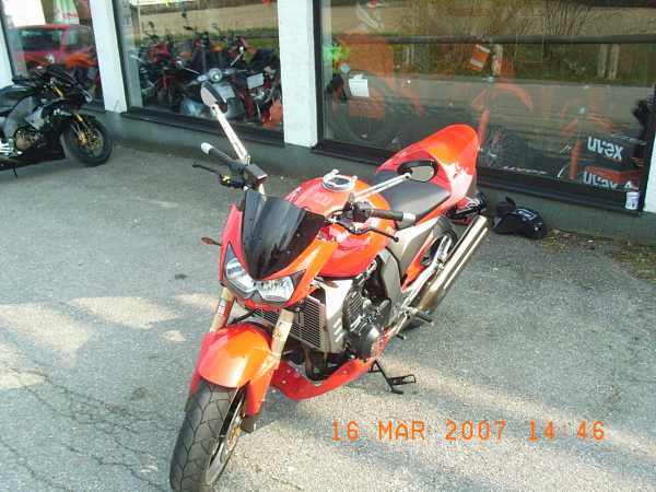Kawasaki Z1000